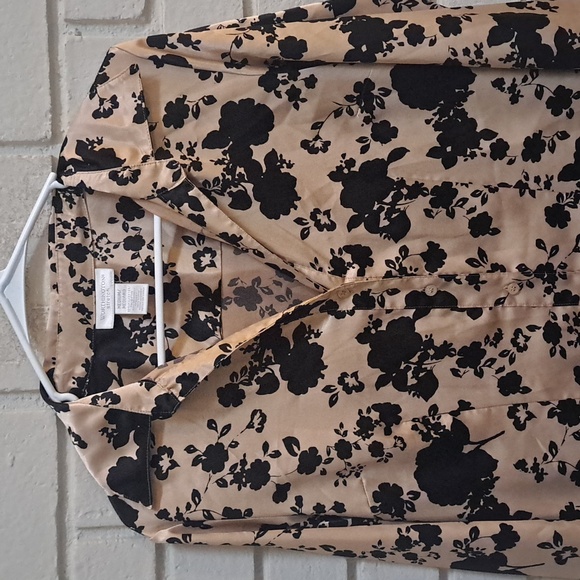 Worthington Stretch Tan/Black Satiny Soft Button-Up Tunic. Size Medium NWOT - Picture 2 of 10